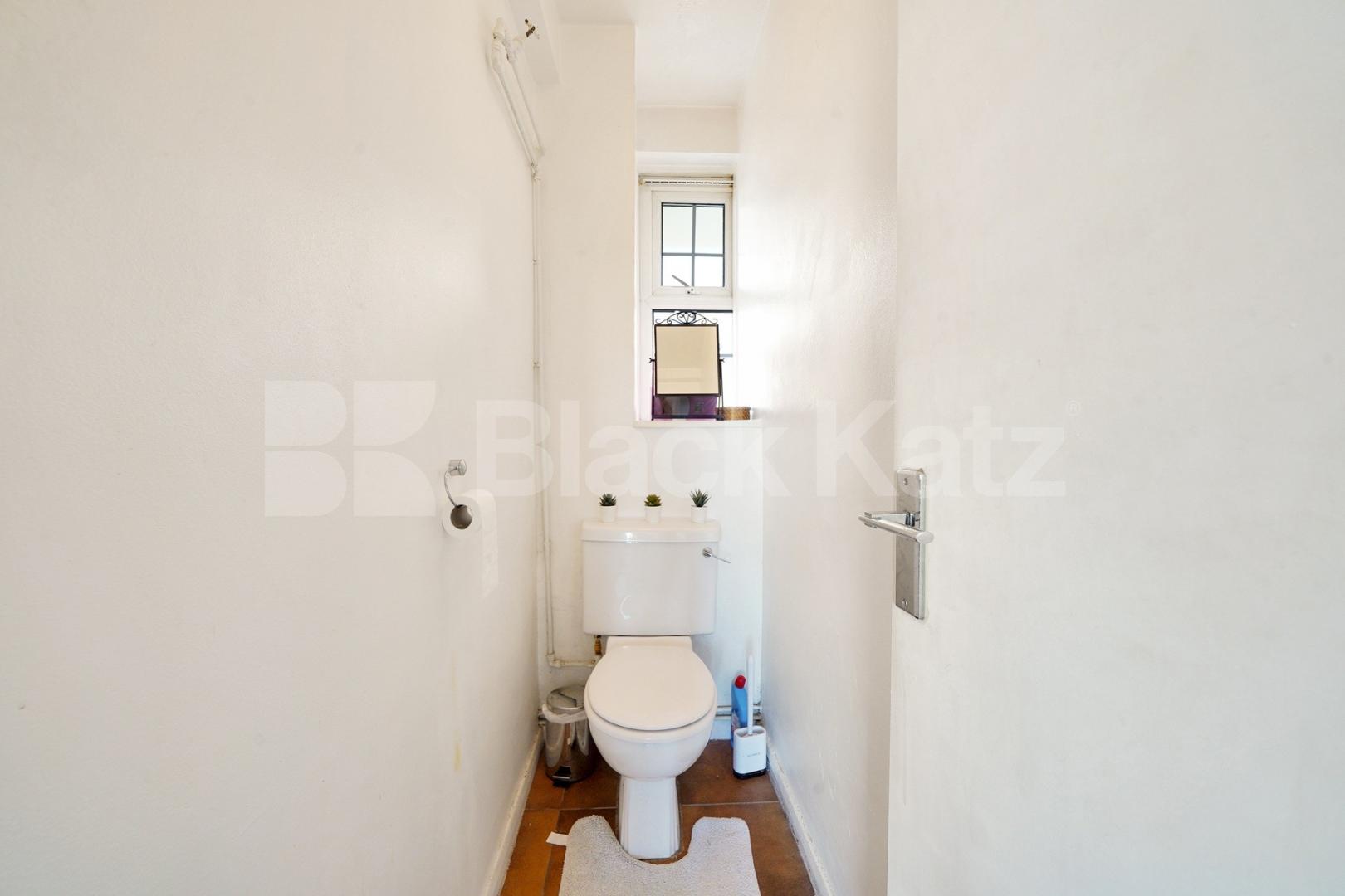 			3 Bedroom, 0 bath, 1 reception 			 Doddington Grove, Kean House Doddington Grove, SE17,  Kean House Doddington Grove