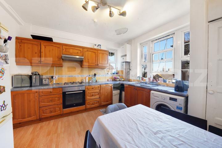 			3 Bedroom, 0 bath, 1 reception 			 Doddington Grove, Kean House Doddington Grove, SE17,  Kean House Doddington Grove