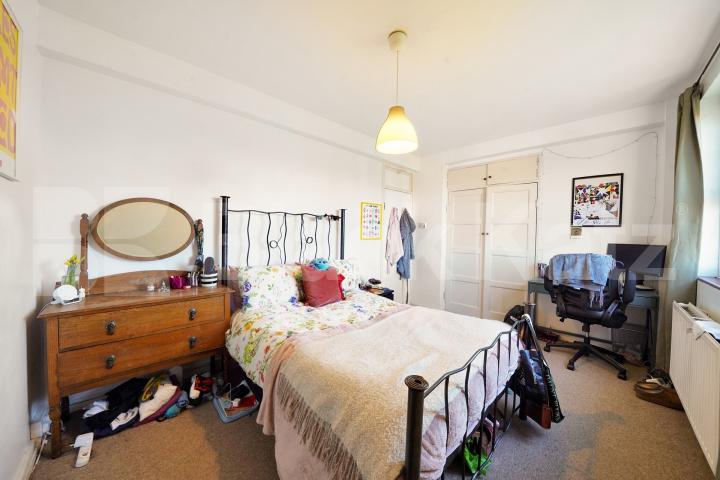 			3 Bedroom, 0 bath, 1 reception 			 Doddington Grove, Kean House Doddington Grove, SE17,  Kean House Doddington Grove