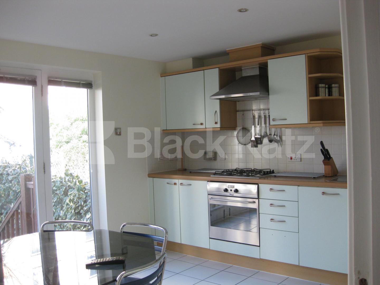 			UNDER OFFER, 4 Bedroom, 1 bath, 1 reception House			 Jamestown Way, CANARY WHARF