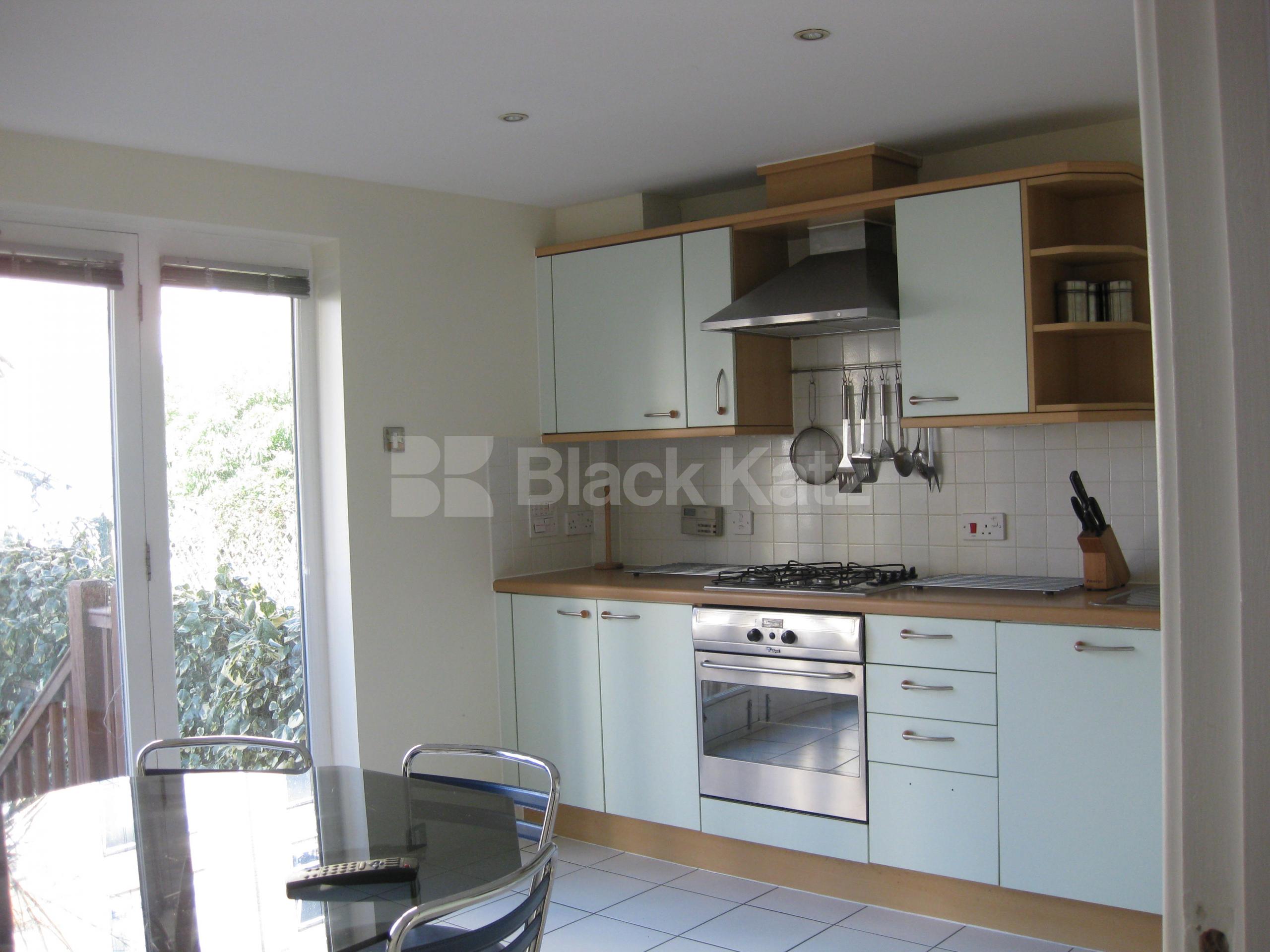 			UNDER OFFER, 4 Bedroom, 1 bath, 1 reception House			 Jamestown Way, CANARY WHARF E14