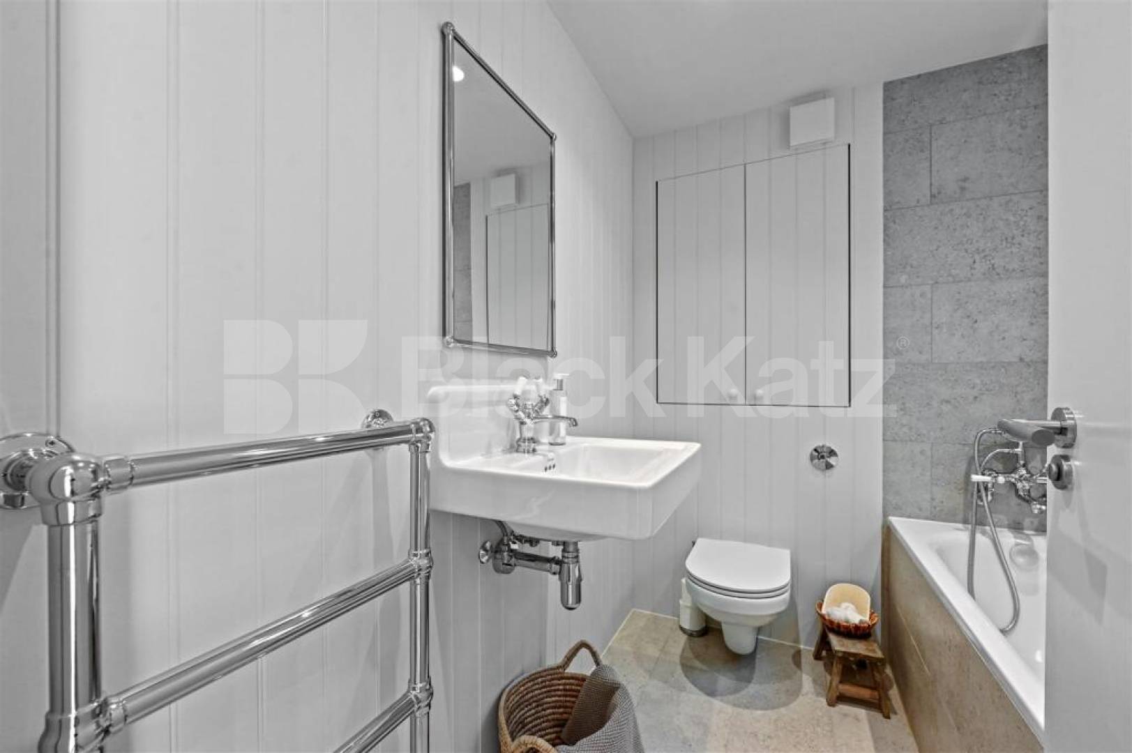 Stunning two bed two bath in Marylebone and walking distance to Regents Park Bingham Place, Marylebone