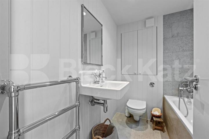 Stunning two bed two bath in Marylebone and walking distance to Regents Park Bingham Place, Marylebone