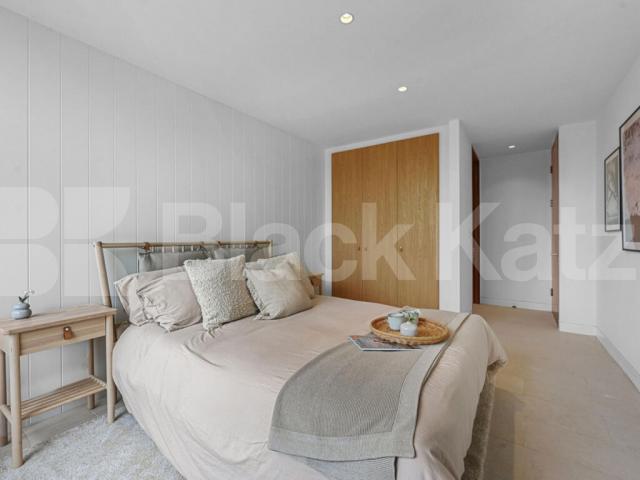 Stunning luxury 3 bed 2 bath modern development by Regents Park Lattitude House, Oval Road, Regents Park / Camden