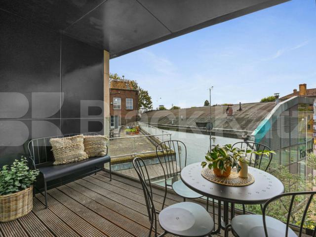 Stunning luxury 3 bed 2 bath modern development by Regents Park Lattitude House, Oval Road, Regents Park / Camden