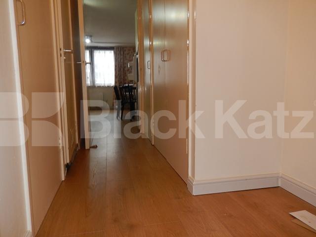 			NEW INSTRUCTION , 1 Bedroom, 1 bath, 1 reception Flat			 Great Western Road , Westbourne Park