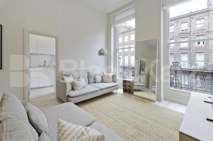 Spacious luxury modern one bed in Marylebone minutes to Regents Park Nottingham Place, Marylebone