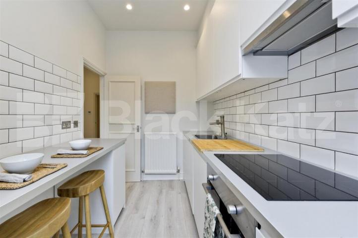 Spacious luxury modern one bed in Marylebone minutes to Regents Park Nottingham Place, Marylebone