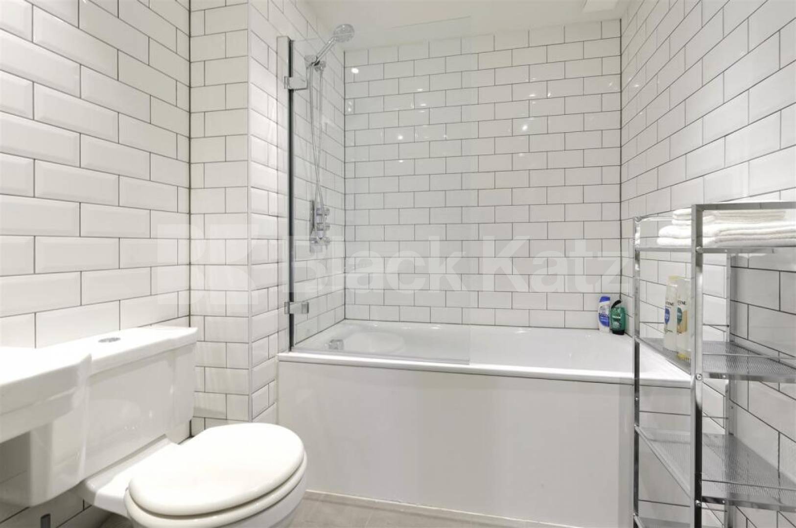 Spacious luxury modern one bed in Marylebone minutes to Regents Park Nottingham Place, Marylebone