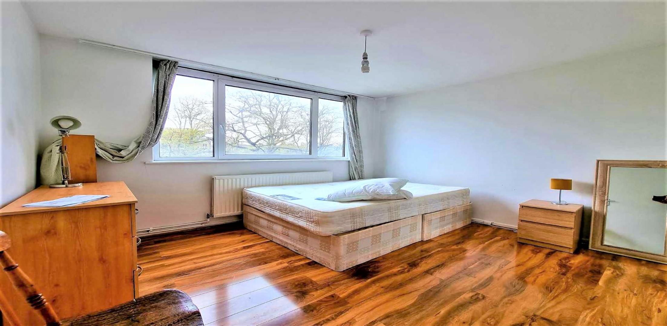			4 Bedroom, 2 bath, 1 reception Flat			 Downfield Close , Maida Vale 