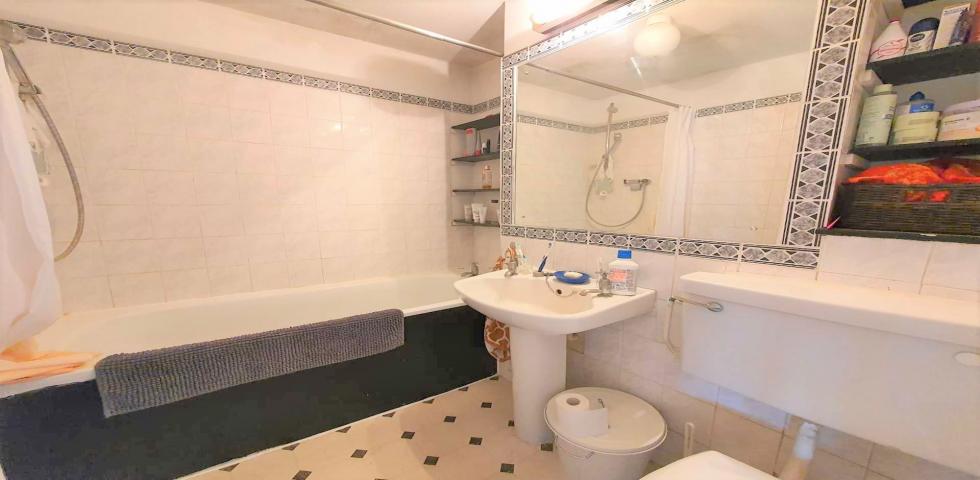 			1 Bedroom, 1 bath, 1 reception Flat			 Lymington Road, WEST HAMPSTEAD