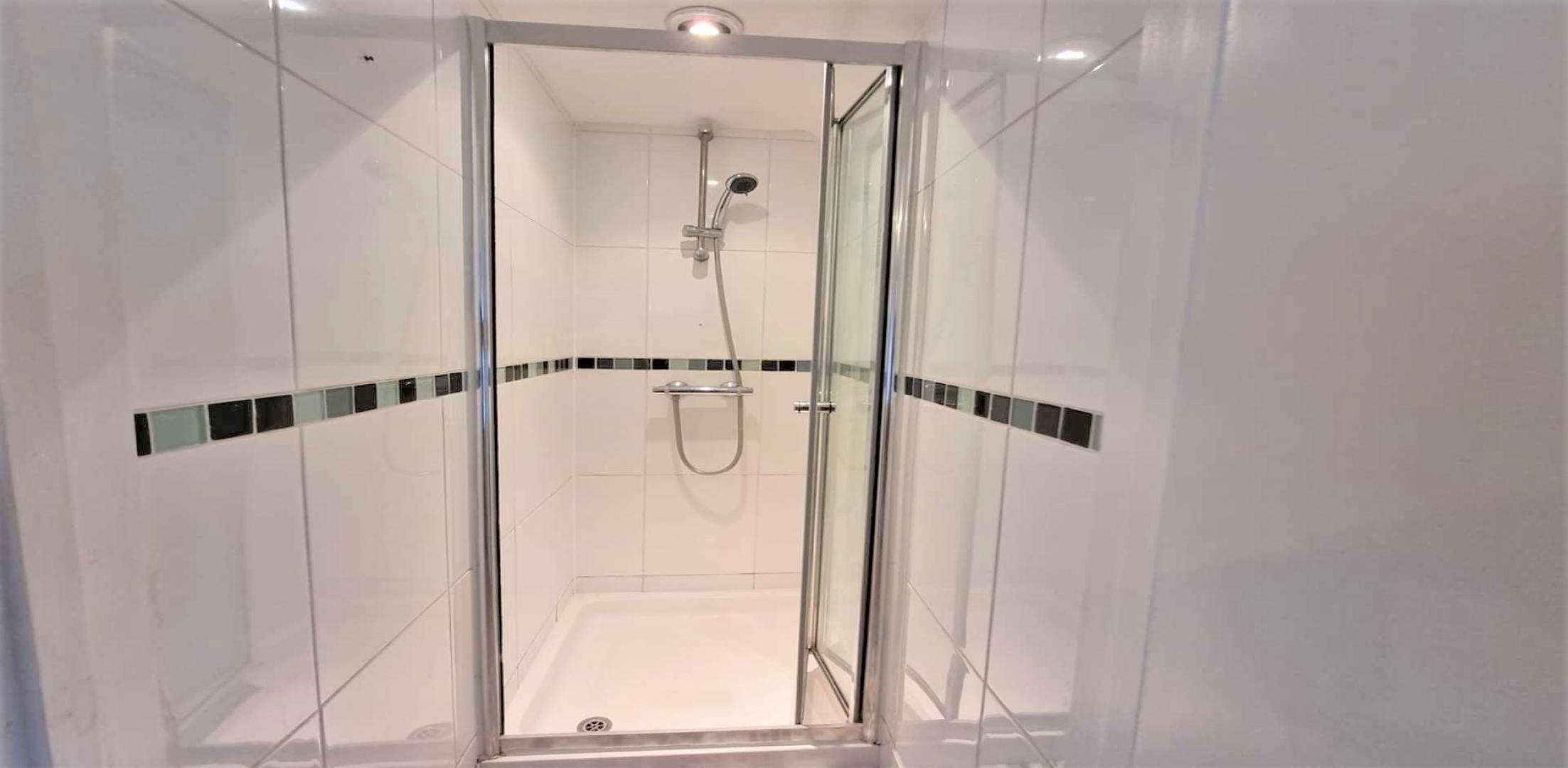 			1 Bedroom, 1 bath, 1 reception Apartment			 Exeter Road , KILBURN 