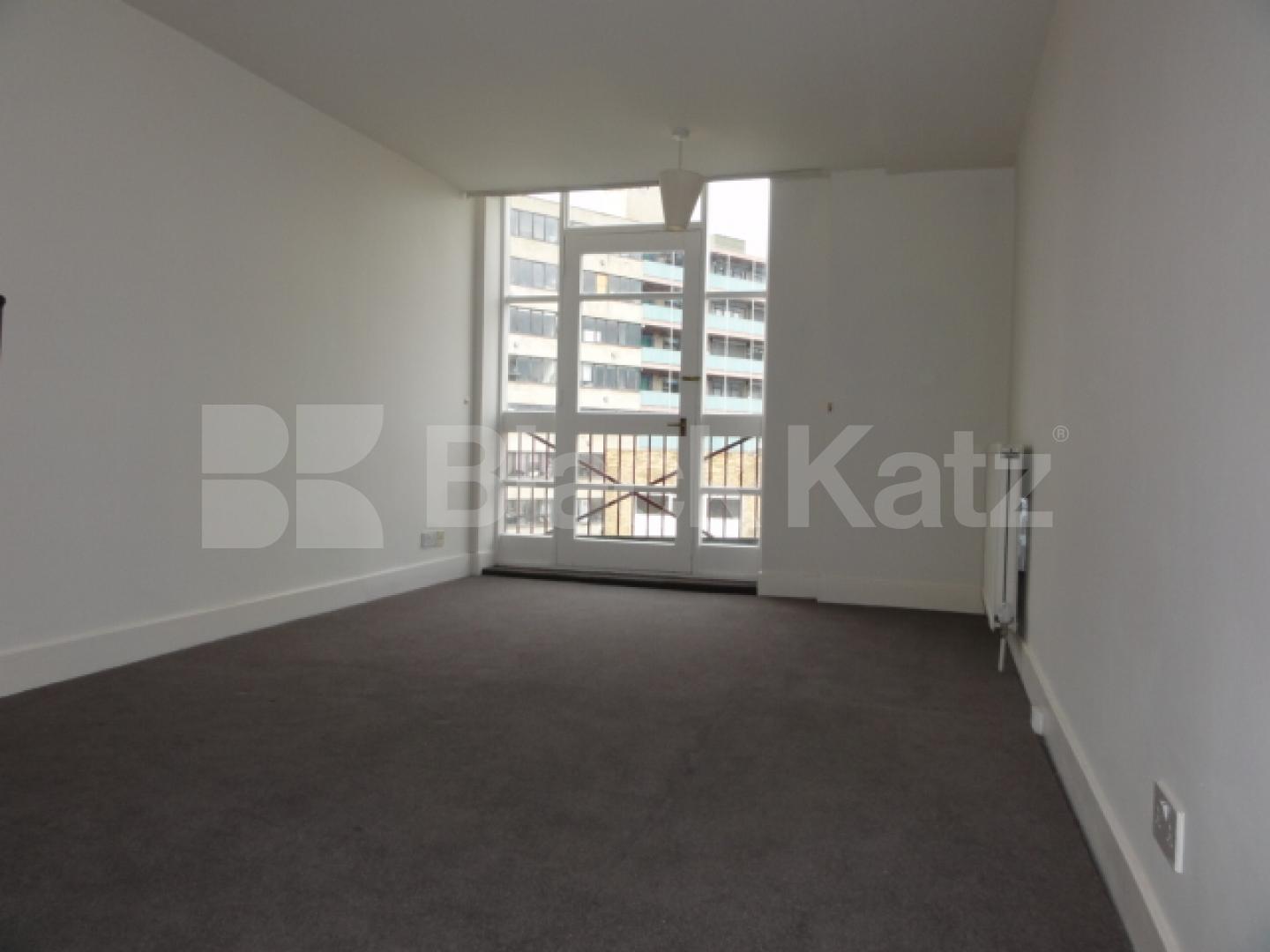 			NEW INSTRUCTION A MUST SEE!!!, 2 Bedroom, 1 bath, 1 reception Flat			 Wharf Place, BETHNAL GREEN