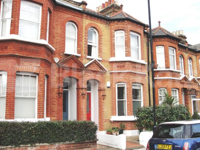 			NEW INSTRUCTION, 4 Bedroom, 1 bath, 1 reception House			 Rosebery Road, Clapham Park