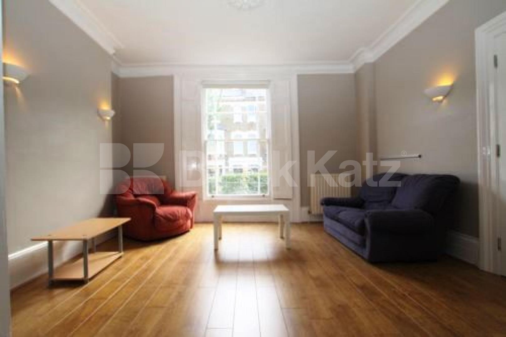 			LARGE 4 BED / 2 BATH!, 4 Bedroom, 1 bath, 1 reception Flat			 St Johns Villas, ARCHWAY