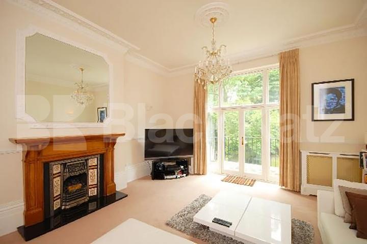 Spacious two bedrooom two bathroom set in a period conversion  Belsize Park Gardens, Belsize Park