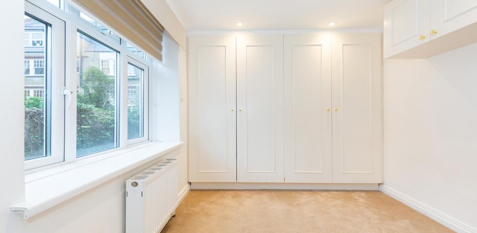 			2 Bedroom, 1 bath, 1 reception Apartment			 Belsize Grove, BELSIZE PARK