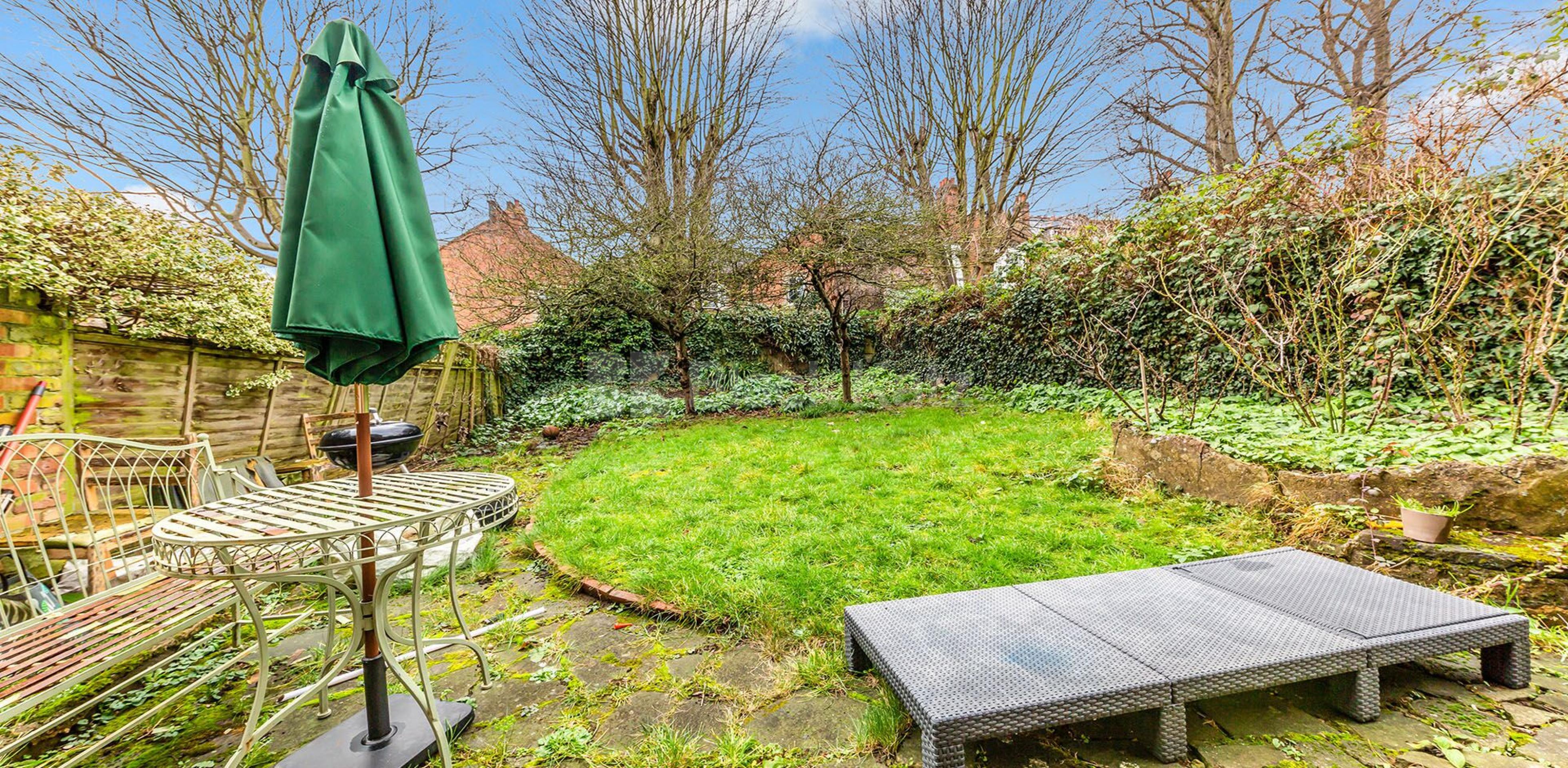 			2 BED GARDEN FLAT, 2 Bedroom, 1 bath, 1 reception Flat			 Birchington Road, CROUCH END N8