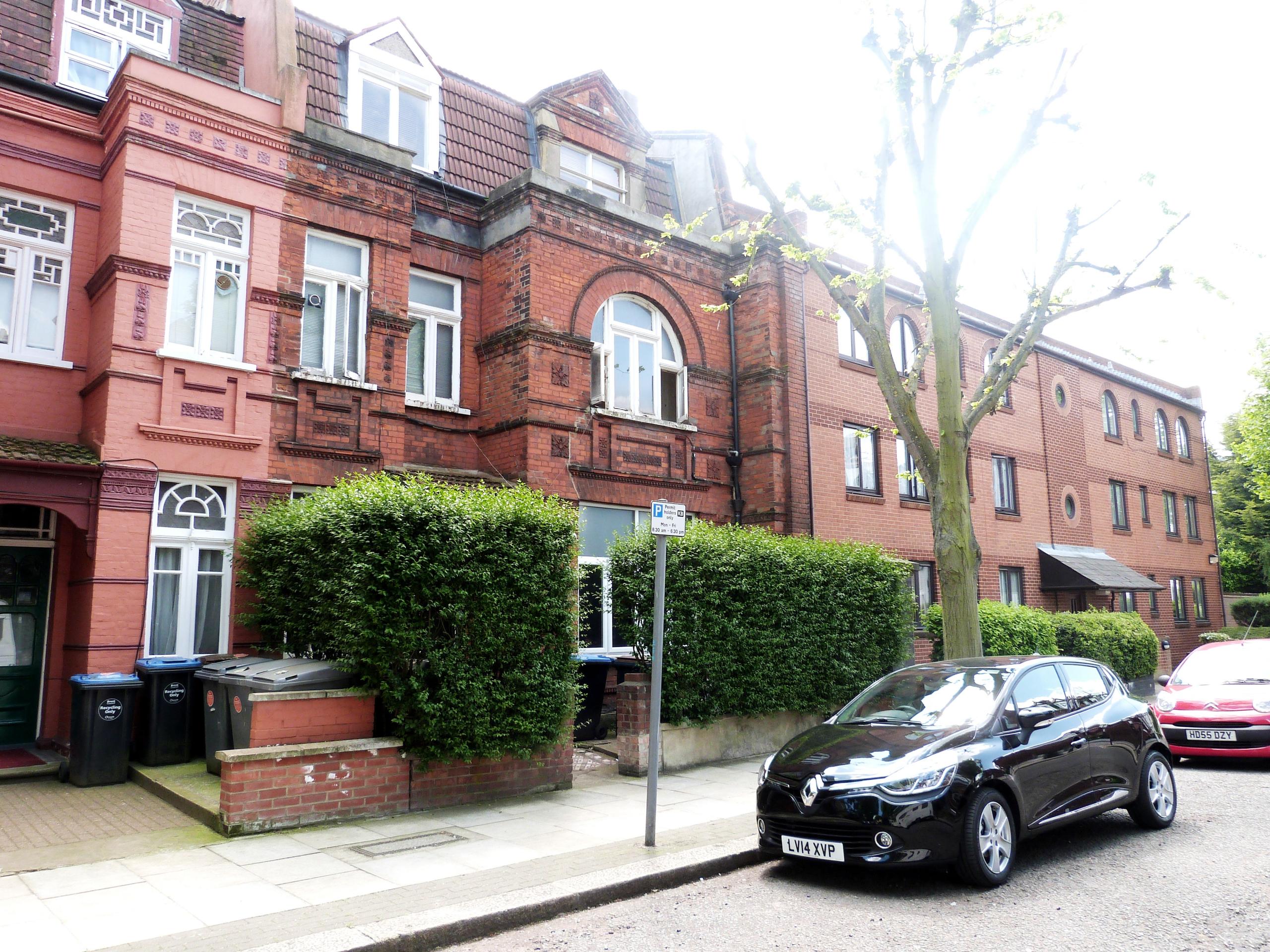 			NEW INSTRUCTION, Studio Apartment, 1 bath, 1 reception Studio			 Brondesbury Villas, QUEENS PARK NW6
