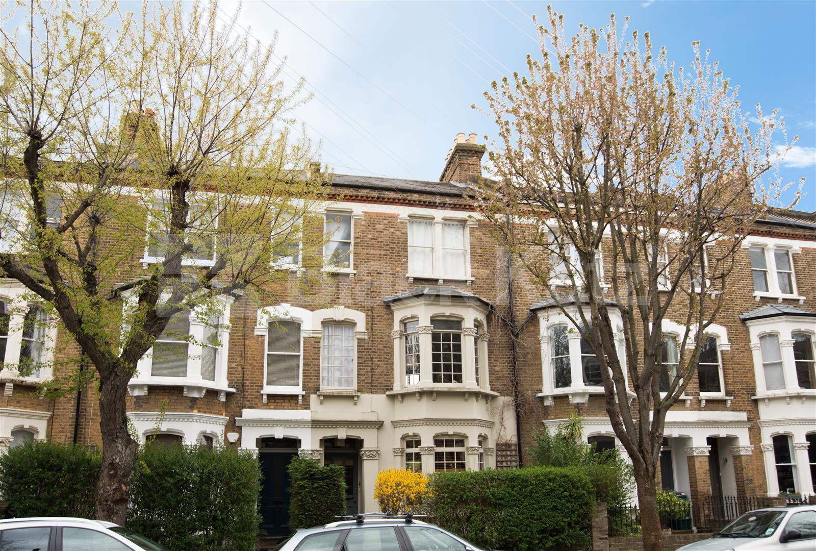 Spacious 3 double bedroom property in great location St Johns Villas, Holloway / Archway