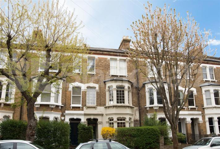 Spacious 3 double bedroom property in great location St Johns Villas, Holloway / Archway