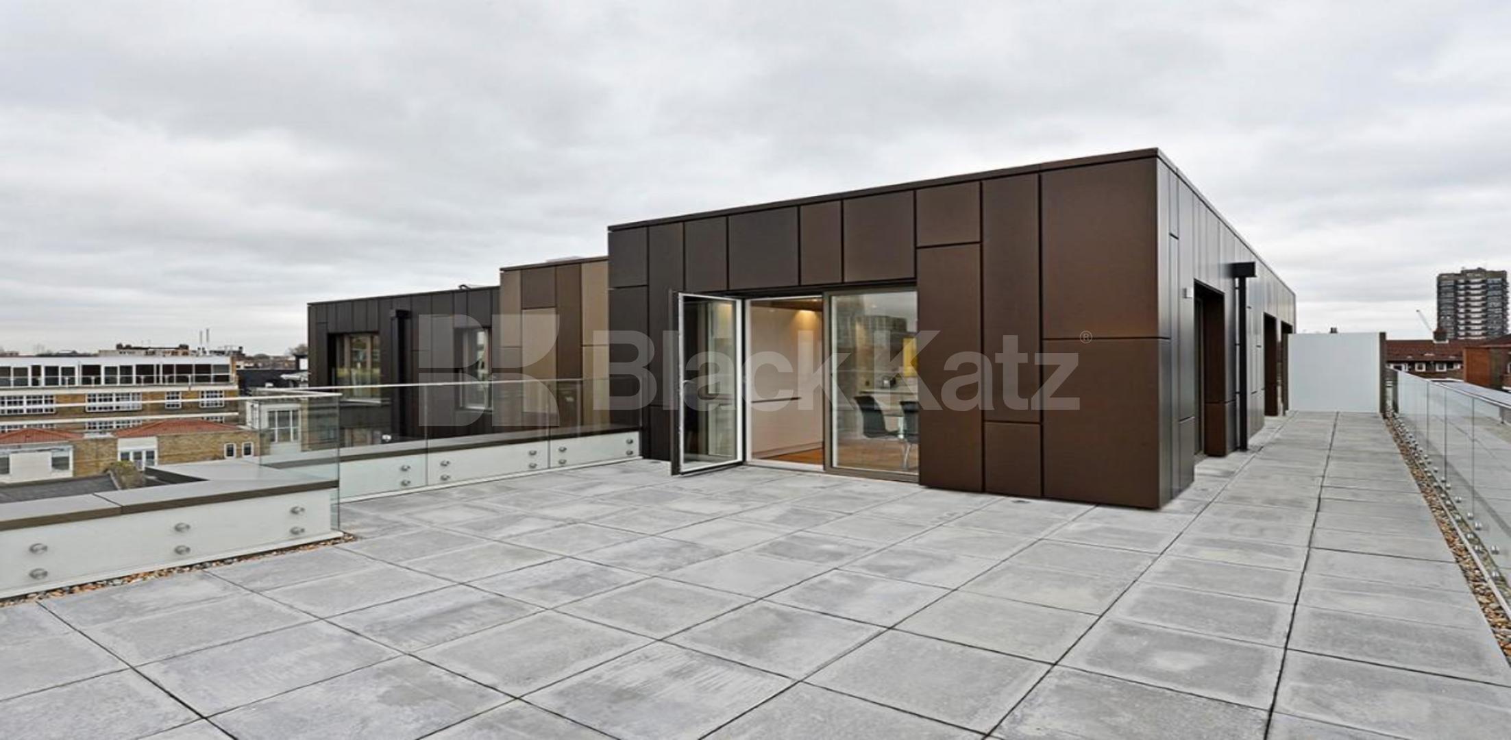 			A MUST SEE, 3 Bedroom, 1 bath, 1 reception Apartment			 Heneage Street E1, Aldgate / Liverpool street