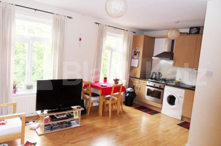 			1 Bedroom, 1 bath, 1 reception Flat			 High Street Hornsey, HORNSEY