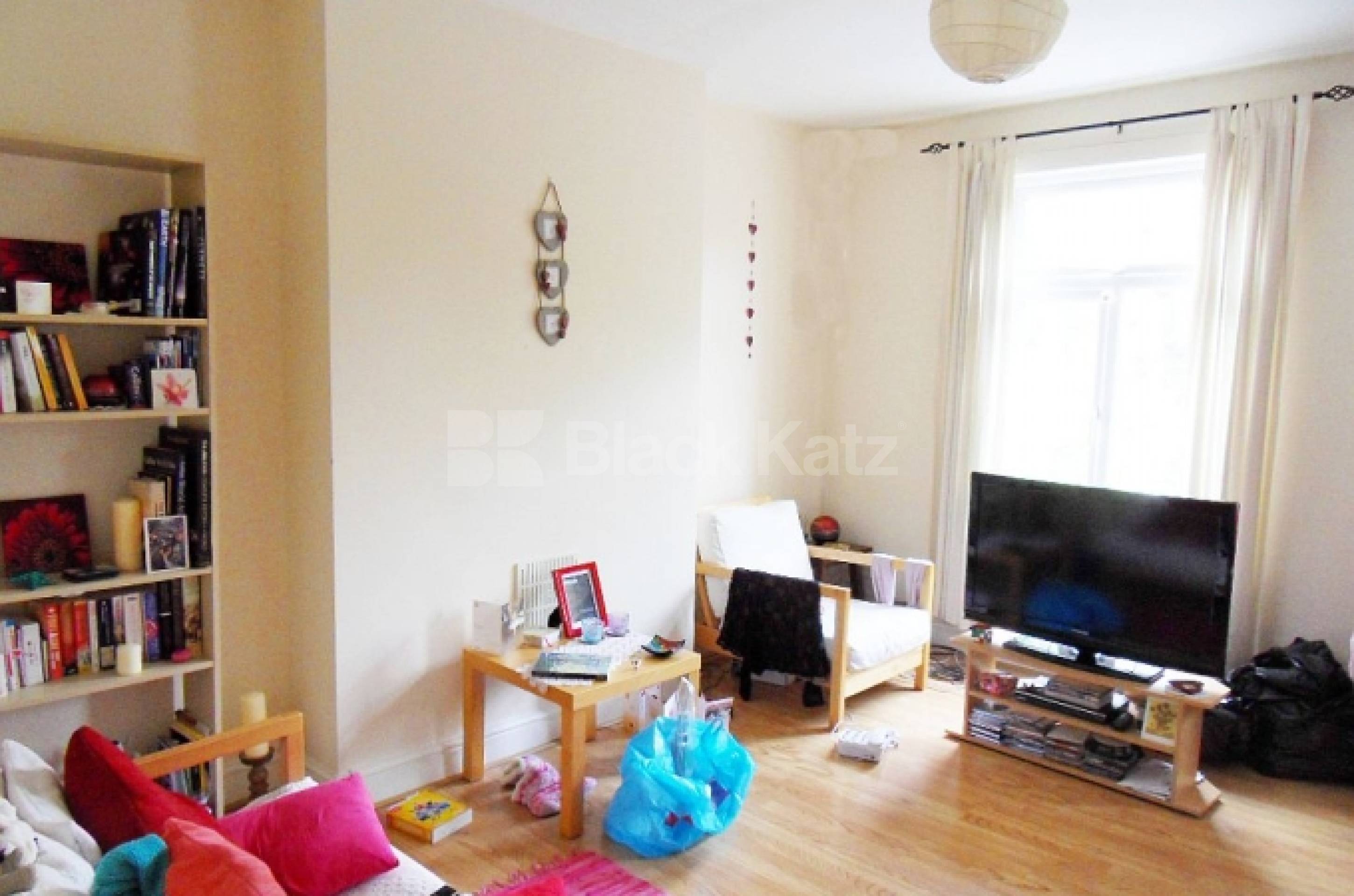 			1 Bedroom, 1 bath, 1 reception Flat			 High Street Hornsey, HORNSEY N8