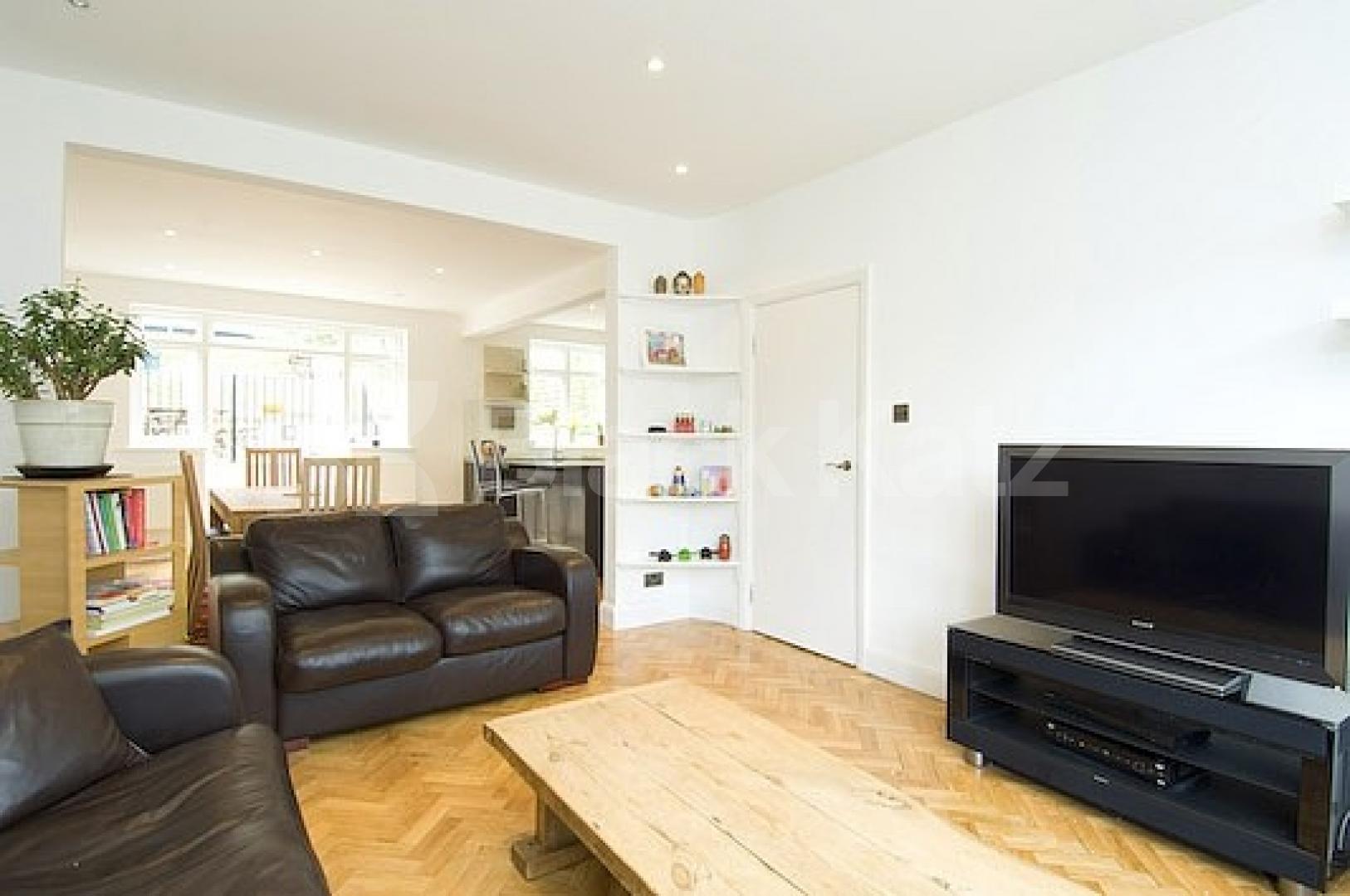 			UNIQUE PROPERTY!, 4 Bedroom, 1 bath, 1 reception House			 Priory Gardens, Highgate