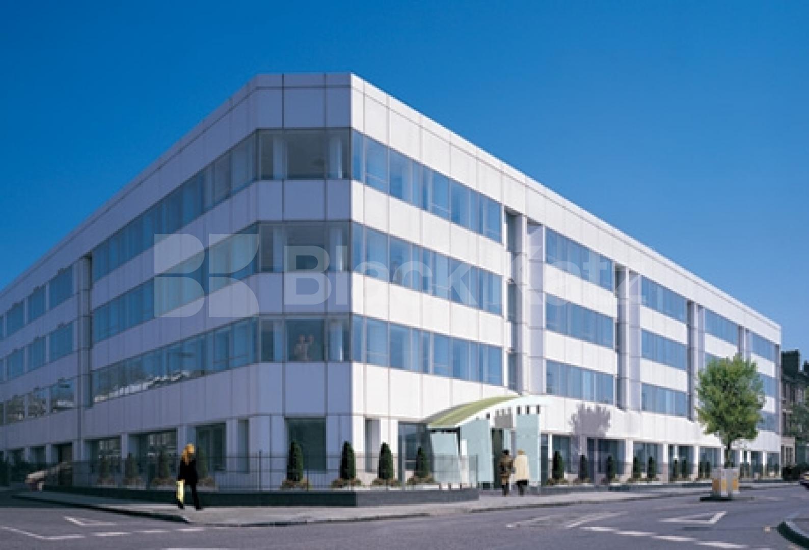 			2 Bedroom, 1 bath, 1 reception Flat			 Drayton Park, HIGHBURY 