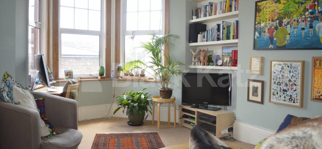 			2 Bedroom, 1 bath, 1 reception Flat			 Wightman Road, Crouch end
