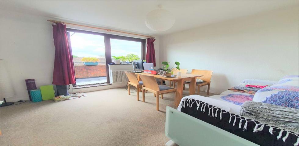 			1 Bedroom, 1 bath, 1 reception Flat			 Lymington Road, WEST HAMPSTEAD