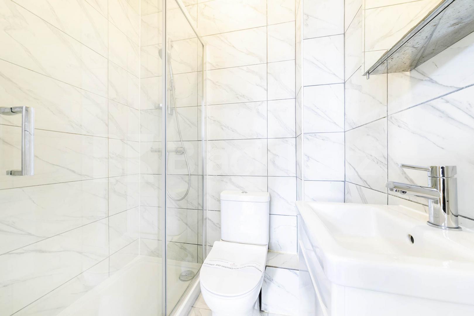 Located on the sought-after Charteris Road in the heart of Queens Park, this beautifully redecorated two-bedroom, two-bathroom apartment offers stylish and contemporary living.The property features two generous double bedrooms, both with space for de Charteris Road, Queens Park, NW6,  London