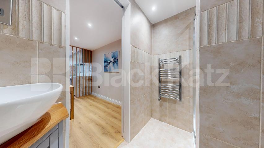 Newly renovated self-contained studio apartment available now on Sandwell Crescent, NW6 Sandwell Crescent, West Hampstead, NW6 (All bills Included),  London