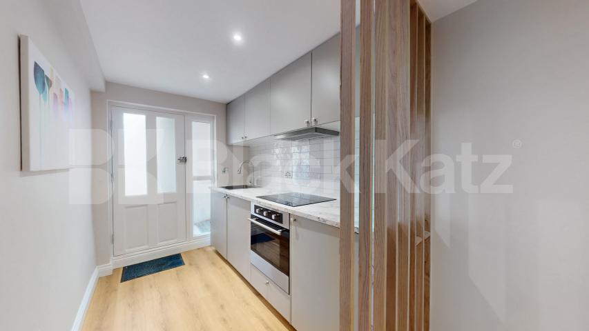 Newly renovated self-contained studio apartment available now on Sandwell Crescent, NW6 Sandwell Crescent, West Hampstead, NW6 (All bills Included),  London
