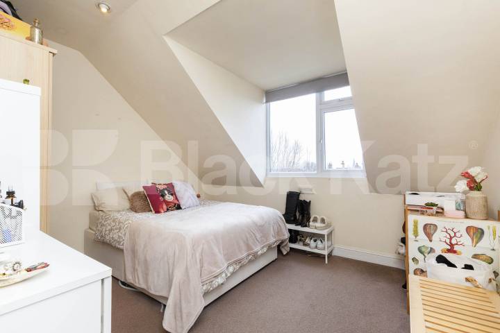 Two double bedroom flat to rent in the popular Mapesbury Conservation Area Mapesbury Road, Teignmouth Court, NW2,  Teignmouth Court