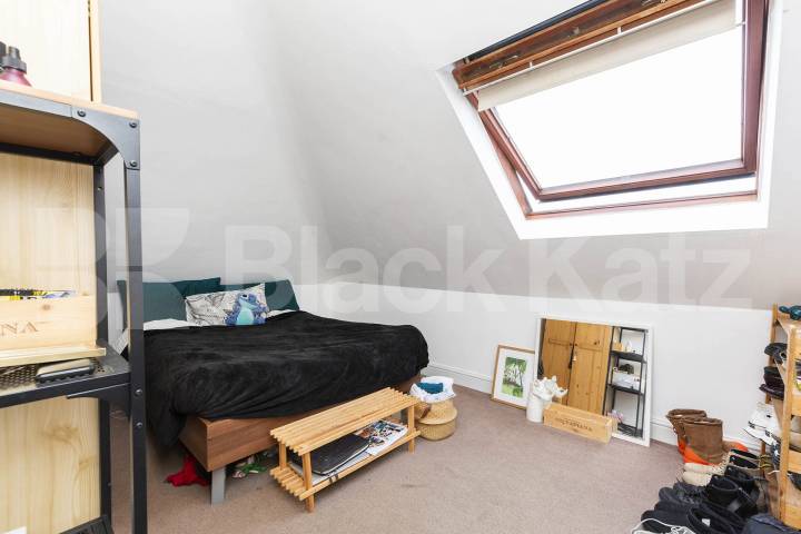 Two double bedroom flat to rent in the popular Mapesbury Conservation Area Mapesbury Road, Teignmouth Court, NW2,  Teignmouth Court