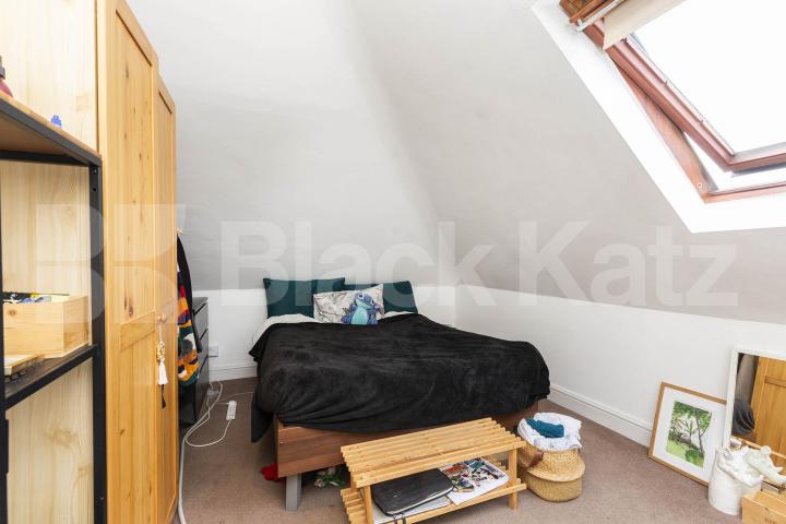 Two double bedroom flat to rent in the popular Mapesbury Conservation Area Mapesbury Road, Teignmouth Court, NW2,  Teignmouth Court