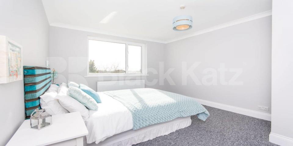 Stunning Sharers Apartment Hamilton Road, Dollis Hill