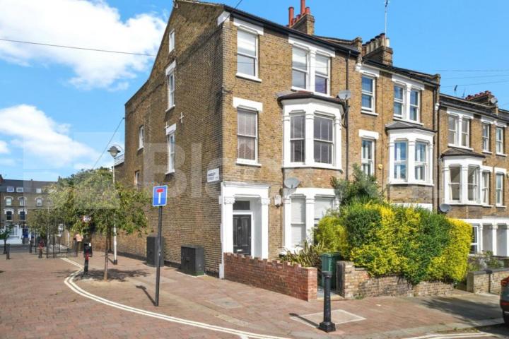 Spacious two double bedroom property in a beautiful period coversion Lupton Street, Kentish Town