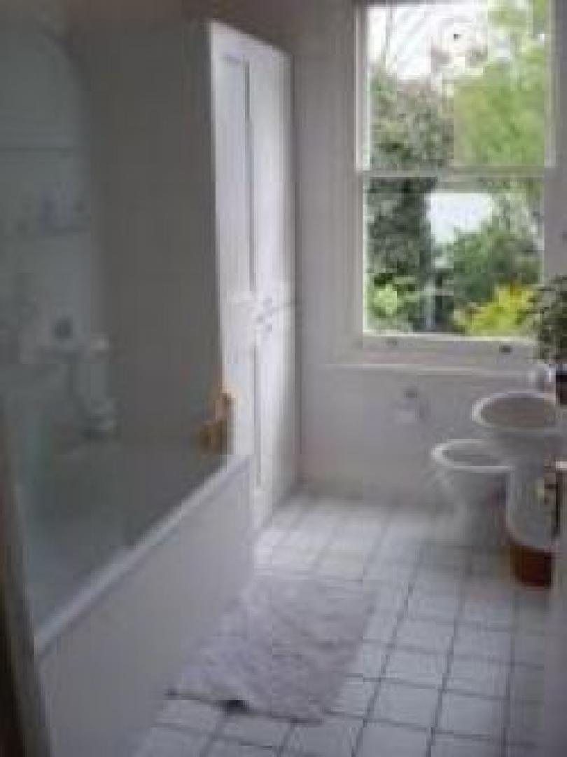 			New Instruciton, 1 Bedroom, 1 bath, 1 reception Flat			 Primrose Gardens, BELSIZE PARK NW3