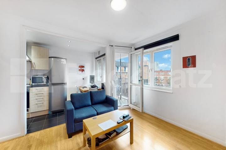 Double studio with balcony & includes heating & hot water  Barlow Street , Elephant And Castle