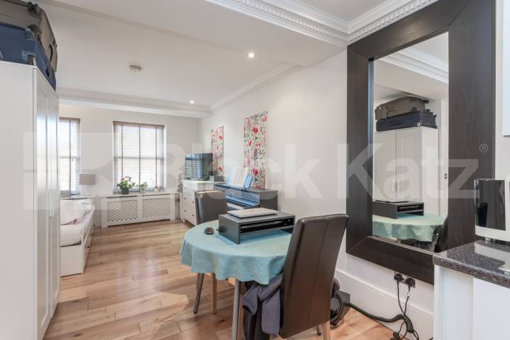 Spacious studio recently refurbished to a modern standard  Fitzjohns Avenue, Swiss Cottage