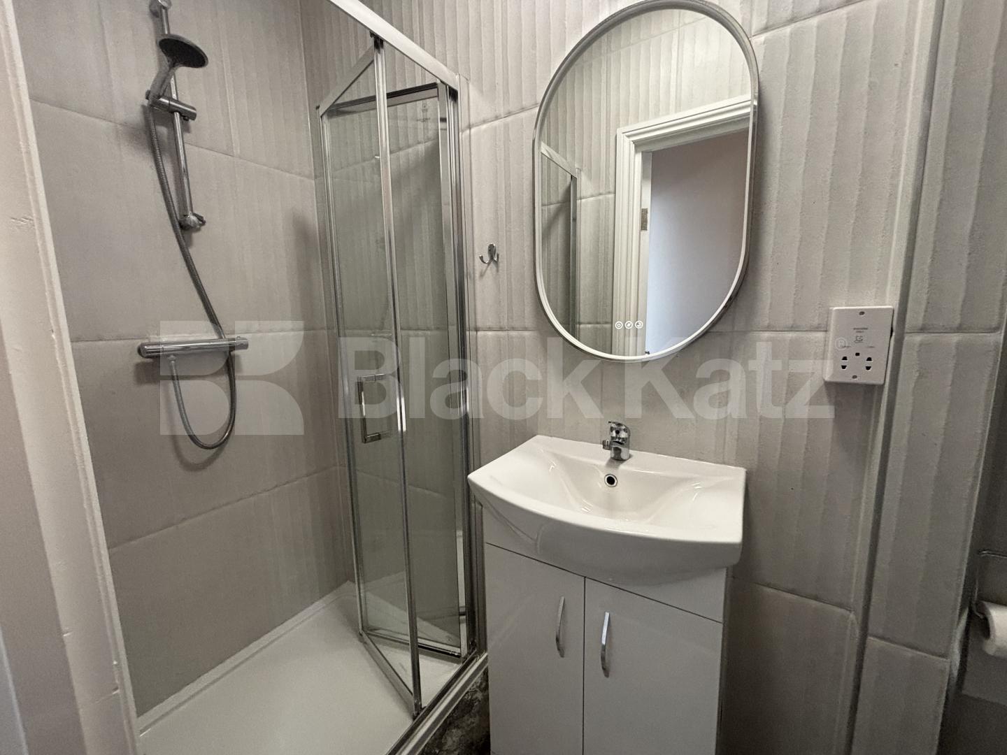 Larger than average & completely refurbished throughout Trundleys Road , Surrey Quays 