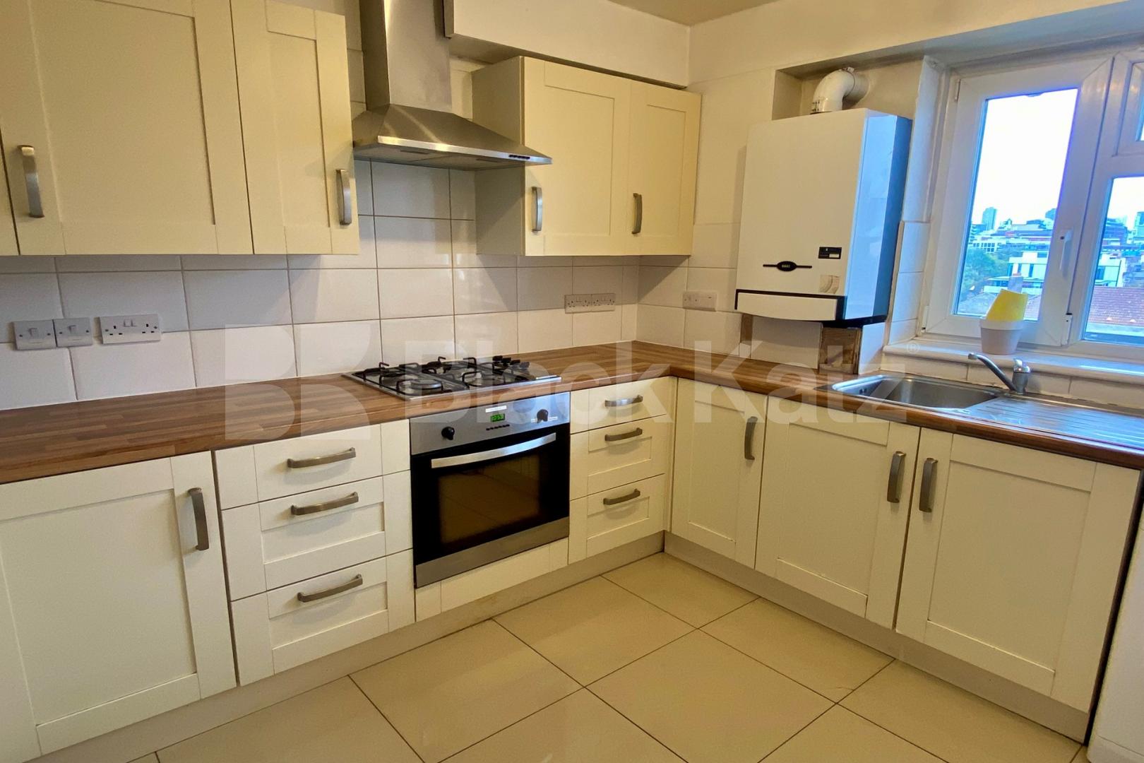 Superbly located with stunning views of the cityscape  Great Suffolk Street , Borough