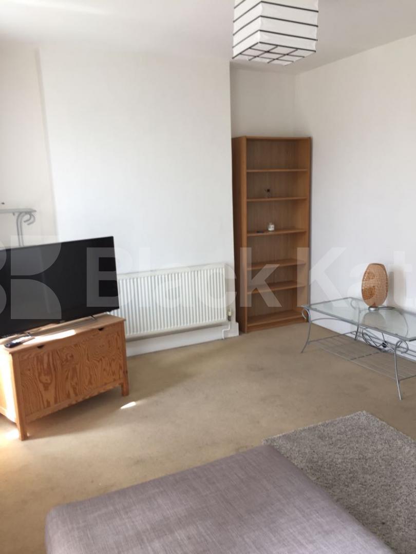 			New Instruction!, 1 Bedroom, 1 bath, 1 reception Flat			 Park Road , Crouch End