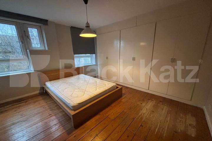 Superbly located & offering over 1034 Sq.Ft. of living & entertaining space  Renton Close, Brixton