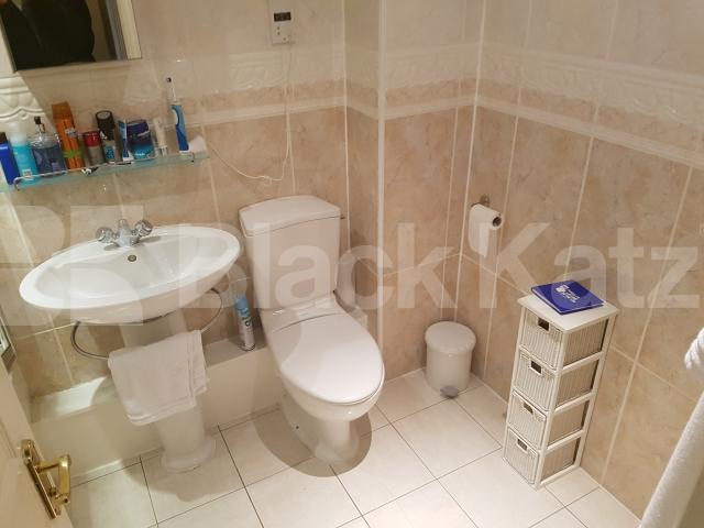 			2 Bedroom, 1 bath, 1 reception Apartment			 Russell Lodge, Spurgeon Street, London Bridge