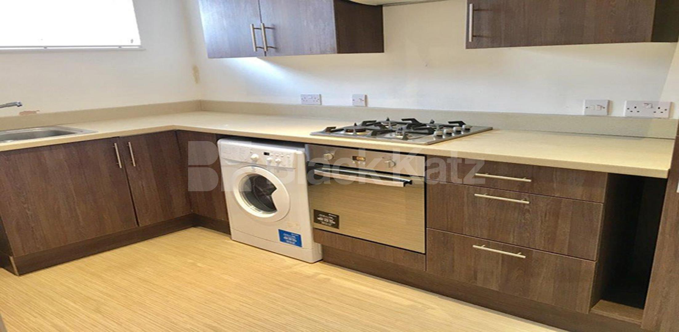 			UNDER OFFER, 2 Bedroom, 1 bath, 1 reception Apartment			 Alfriston Road, Clapham 