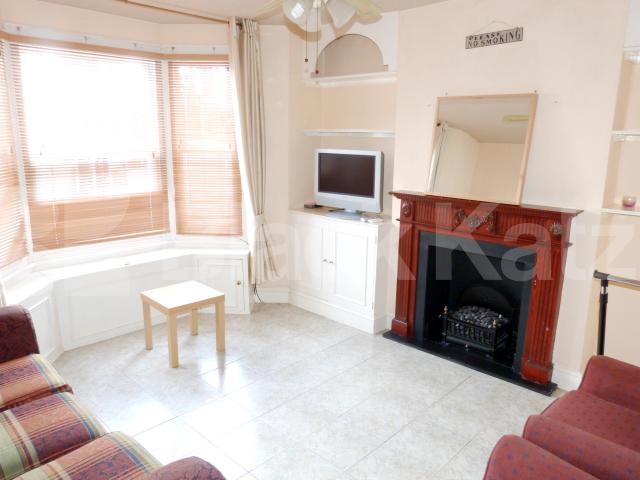 			NEW INSTRUCTION, 1 Bedroom, 1 bath, 1 reception Apartment			 Halford Road, Fulham